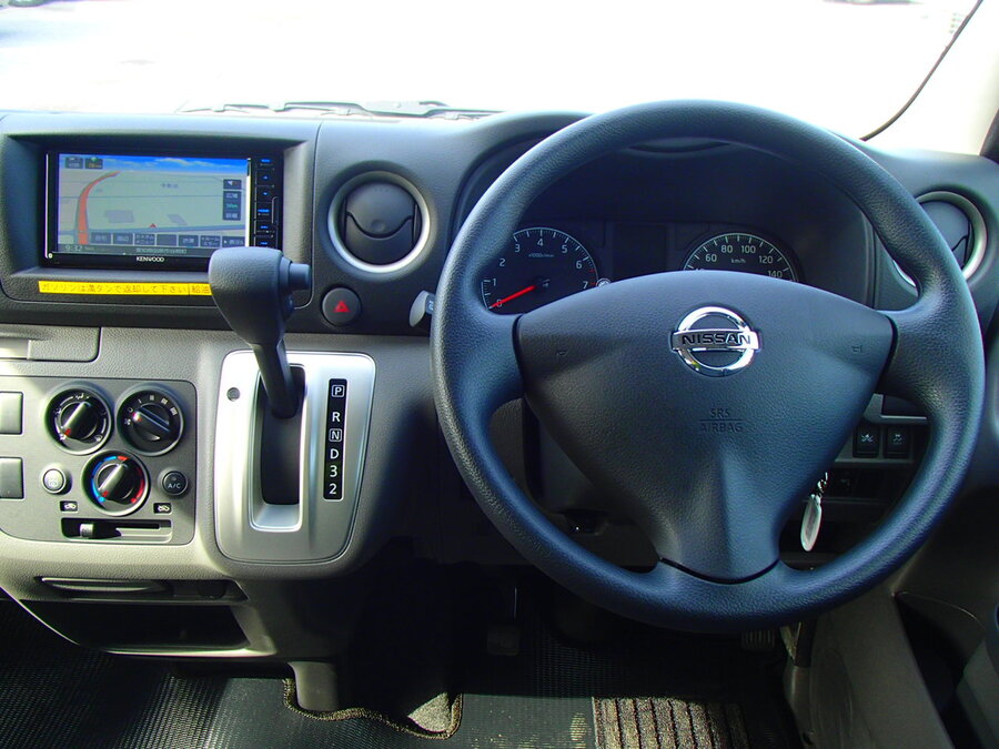 視界が広く運転しやすいです。