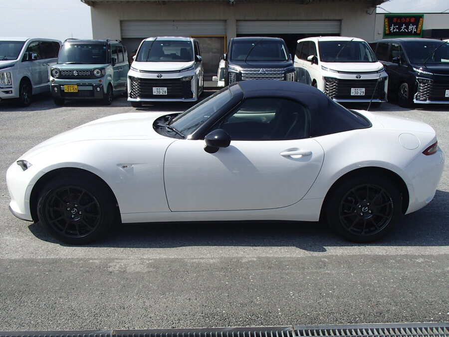 MT車で楽しいドライブはいかがですか。