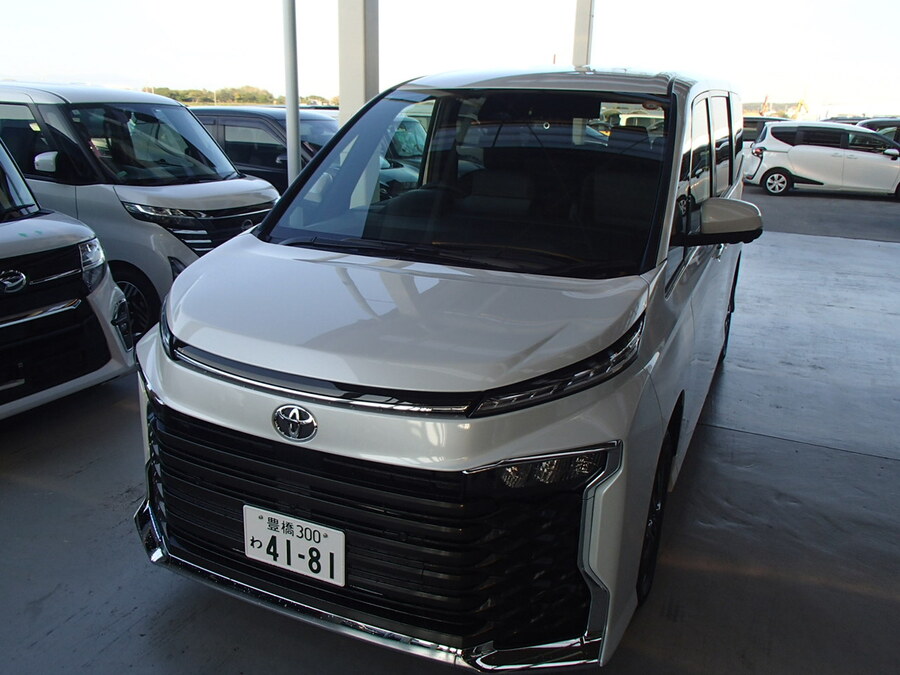 ヴォクシー４WD